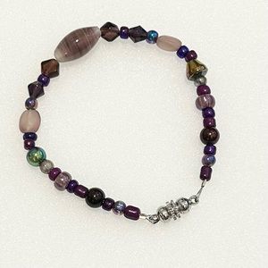 Vintage Purple Glass Bead Braceley Magnetic Clasp 7.25”